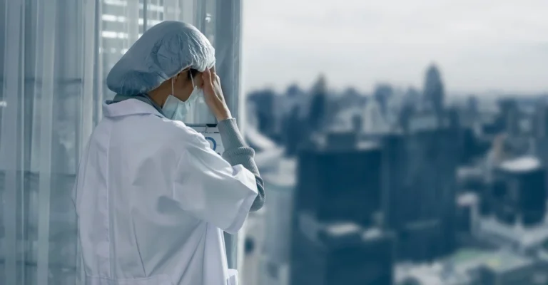 AI facial analysis for wellness risk awareness